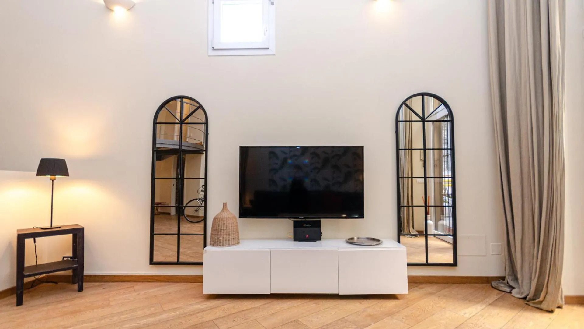 Luxury 3 Fiat, Ariberto Home, Tra Centro Storico Di Milano E Navigli, Con Spaziosa Jacuzzi