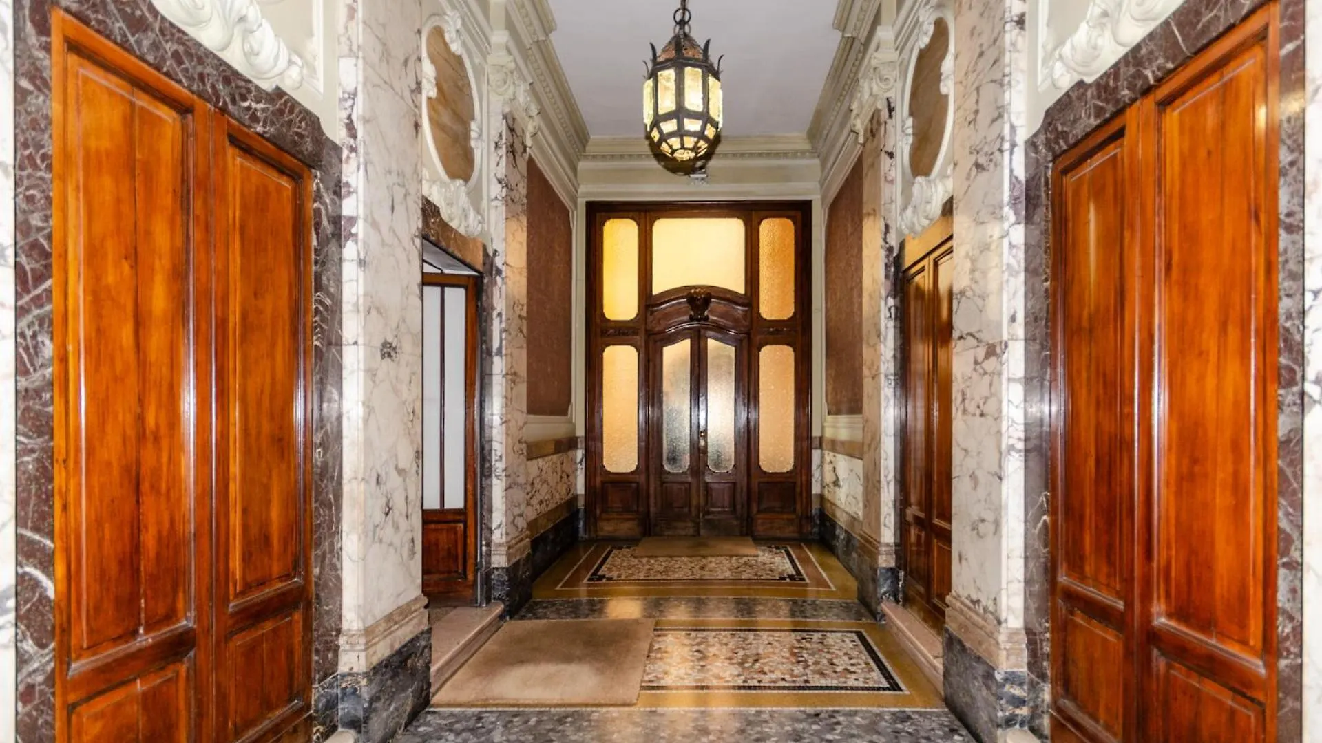Luxury 3 Fiat, Ariberto Home, Tra Centro Storico Di Milano E Navigli, Con Spaziosa Jacuzzi Apartman
