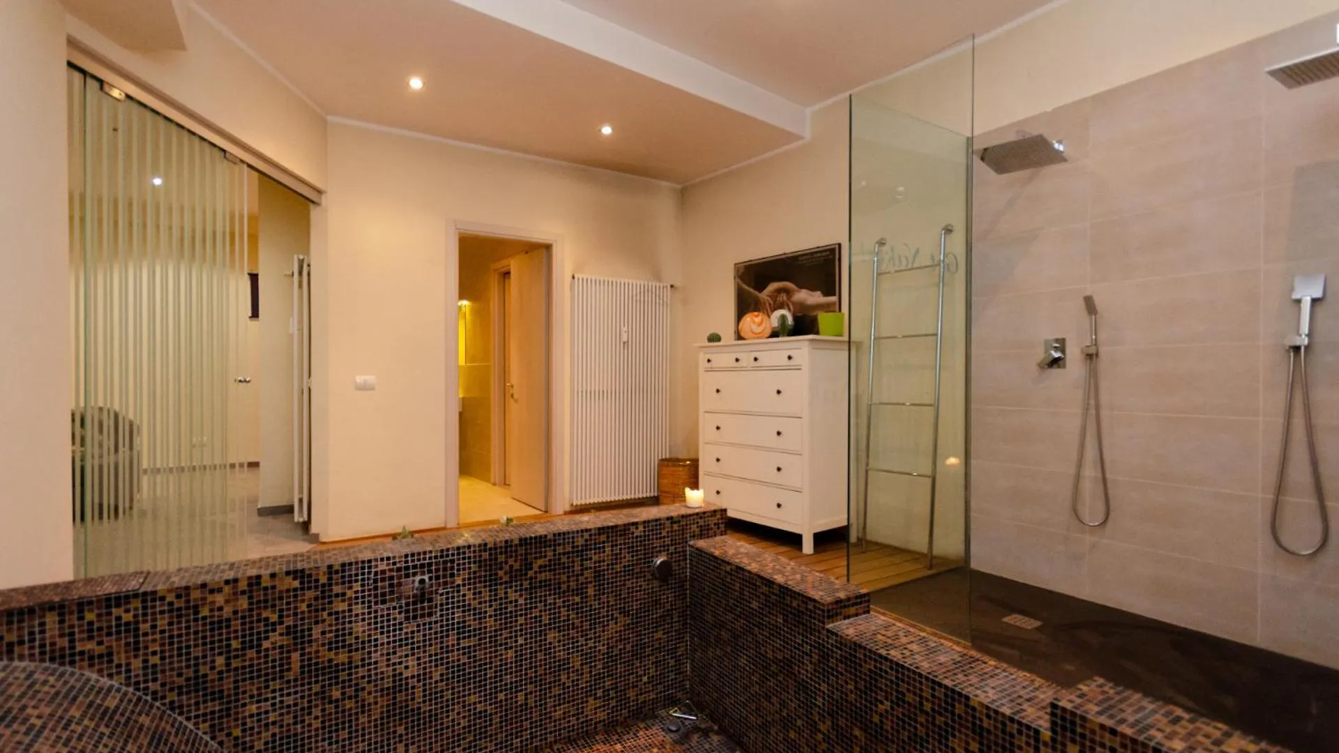Apartman Luxury 3 Fiat, Ariberto Home, Tra Centro Storico Di Milano E Navigli, Con Spaziosa Jacuzzi