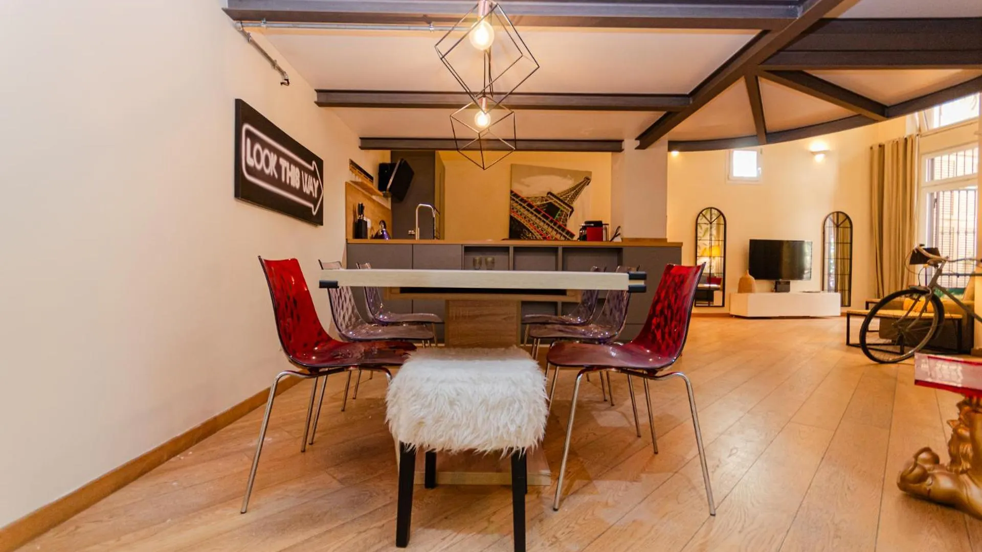 Luxury 3 Fiat, Ariberto Home, Tra Centro Storico Di Milano E Navigli, Con Spaziosa Jacuzzi 0*,