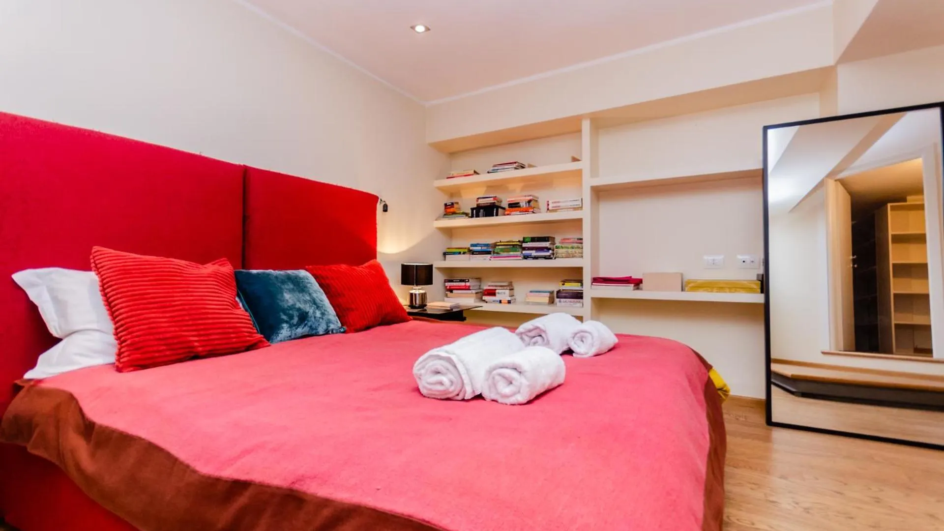 Luxury 3 Fiat, Ariberto Home, Tra Centro Storico Di Milano E Navigli, Con Spaziosa Jacuzzi 意大利