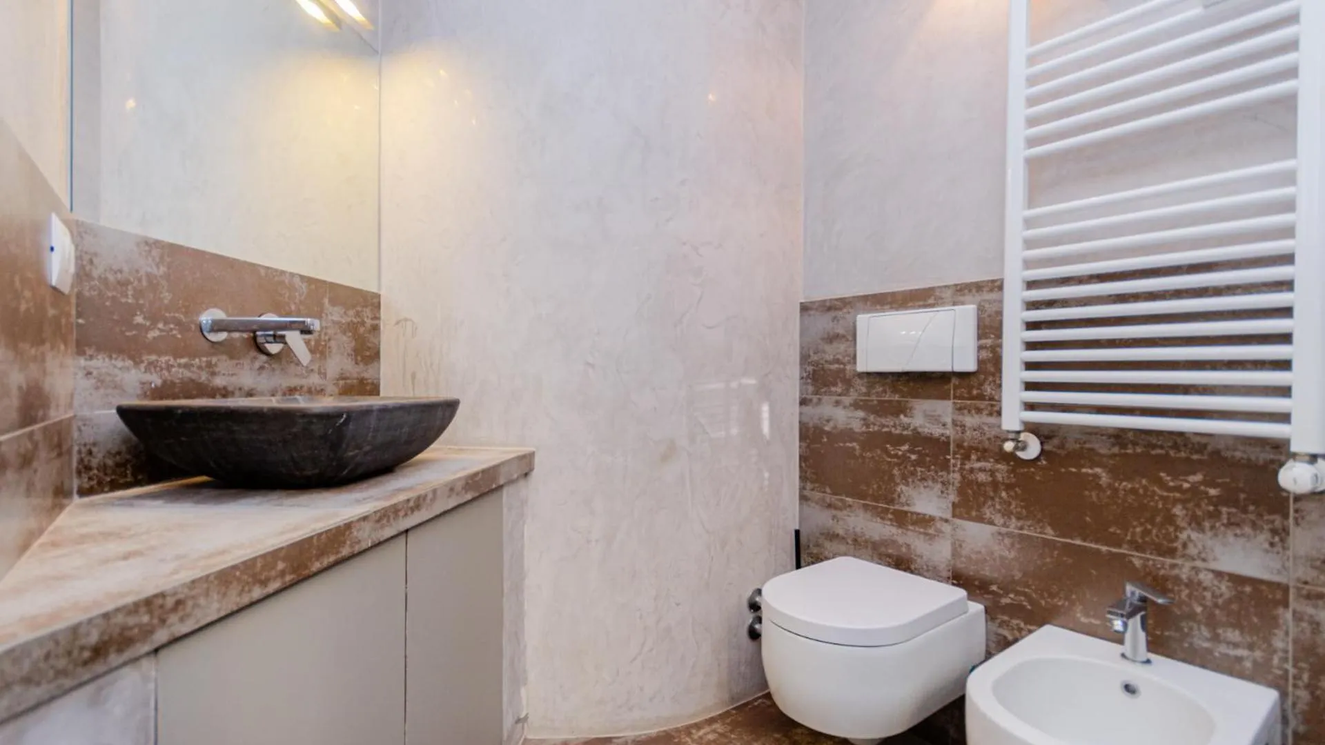 Luxury 3 Fiat, Ariberto Home, Tra Centro Storico Di Milano E Navigli, Con Spaziosa Jacuzzi 公寓
