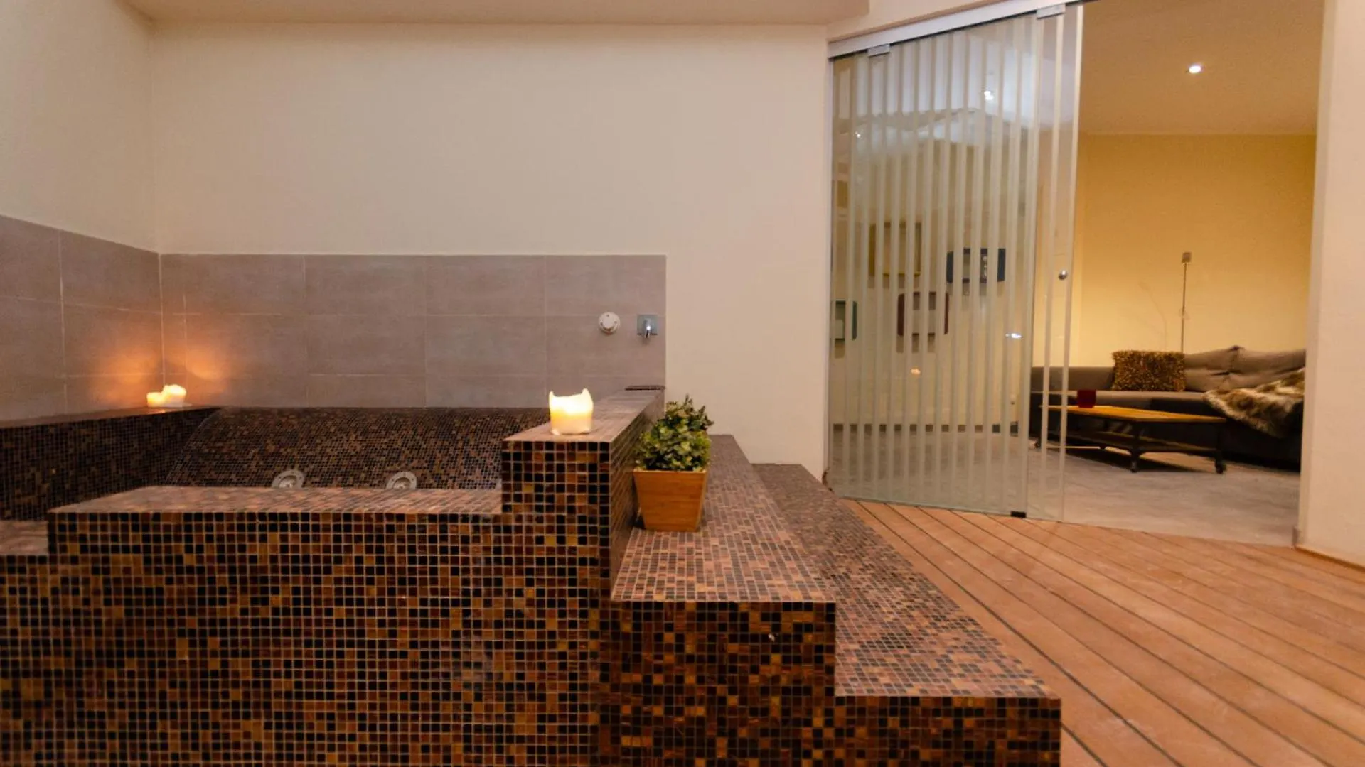Luxury 3 Fiat, Ariberto Home, Tra Centro Storico Di Milano E Navigli, Con Spaziosa Jacuzzi